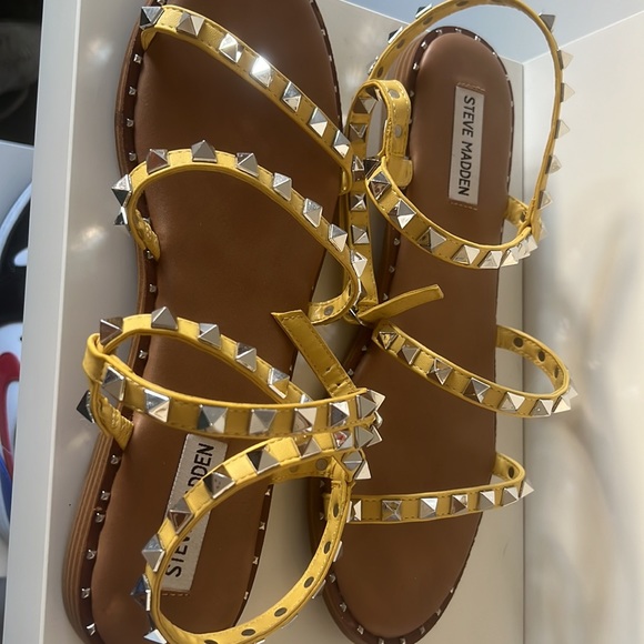 Steve madden studded sandals - Picture 2 of 3